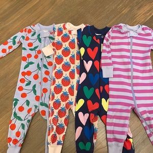 4 pairs of Hanna Andersson sleepers (18-24 months)